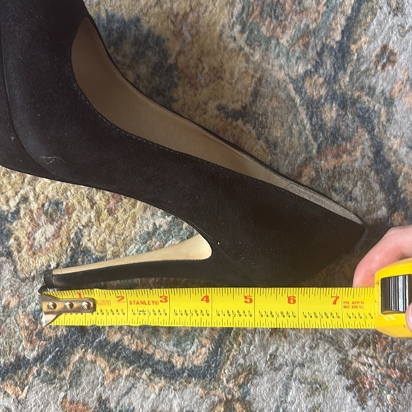 Black heels - Picture 6 of 6